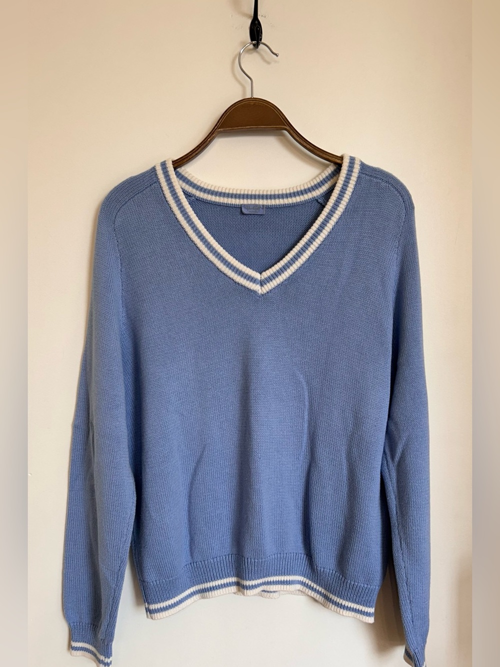 JOHN GALT V NECK KNIT SWEATER